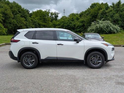 2022 Nissan Rogue S