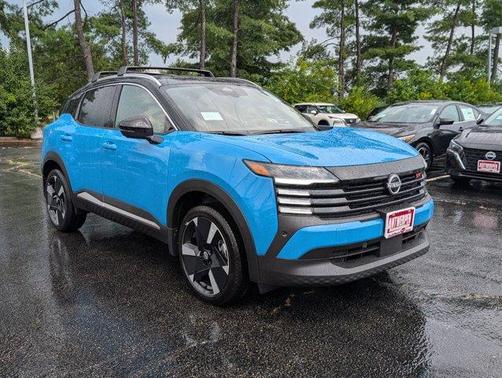 2025 Nissan Kicks SR