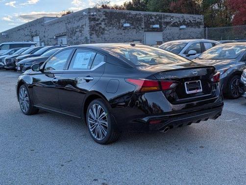 2025 Nissan Altima SL