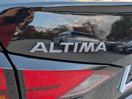 2025 Nissan Altima SL