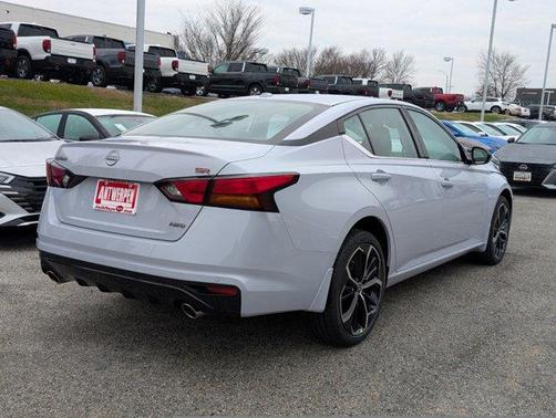 2025 Nissan Altima SR
