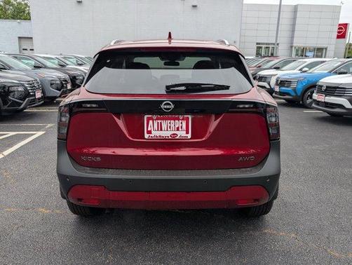 2025 Nissan Kicks SV