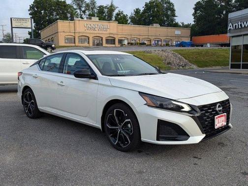 2024 Nissan Altima 2.5 SR