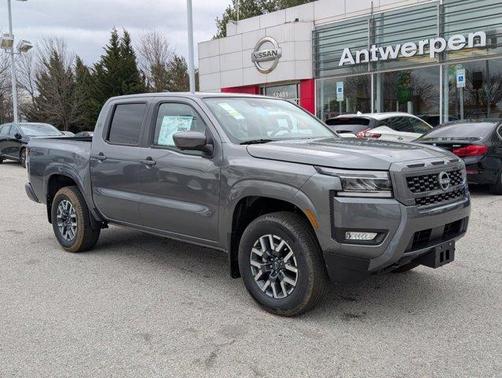 2025 Nissan Frontier SL