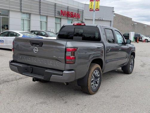 2025 Nissan Frontier SL