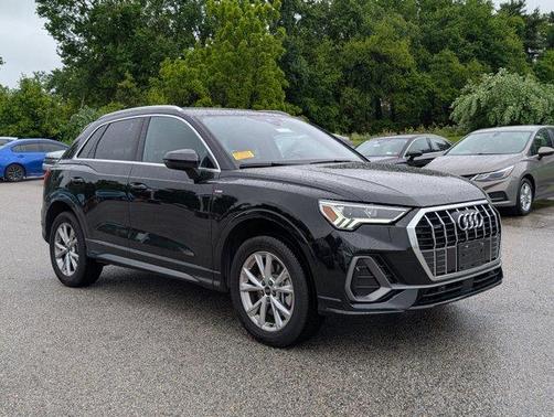 2024 Audi Q3 45 S line Premium