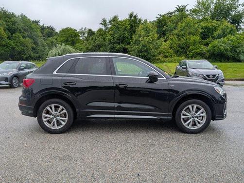2024 Audi Q3 45 S line Premium