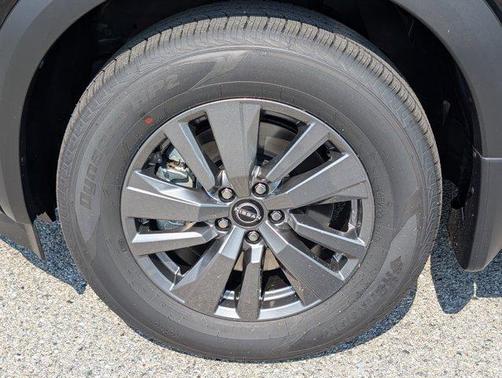 2025 Nissan Pathfinder S