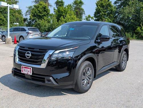 2025 Nissan Pathfinder S