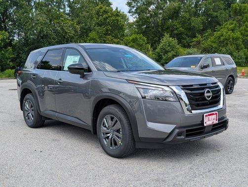 2025 Nissan Pathfinder S