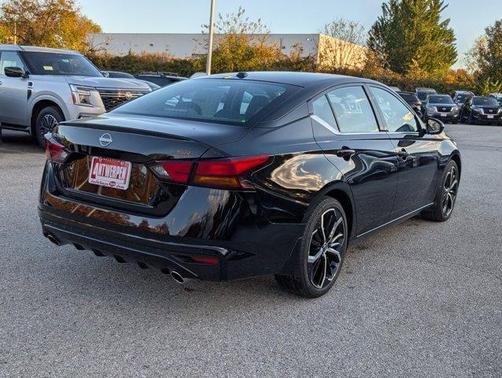 2025 Nissan Altima SR