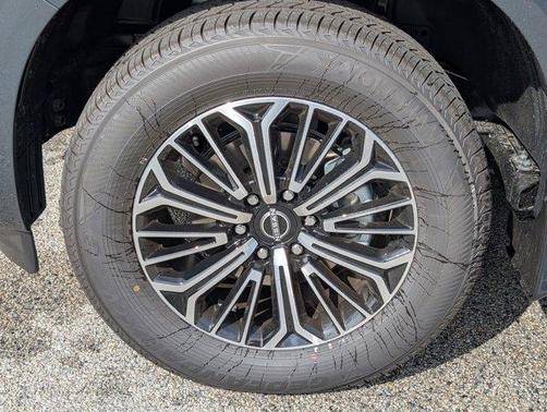 2025 Nissan Armada Platinum