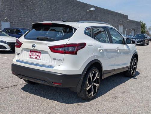2022 Nissan Rogue Sport SL