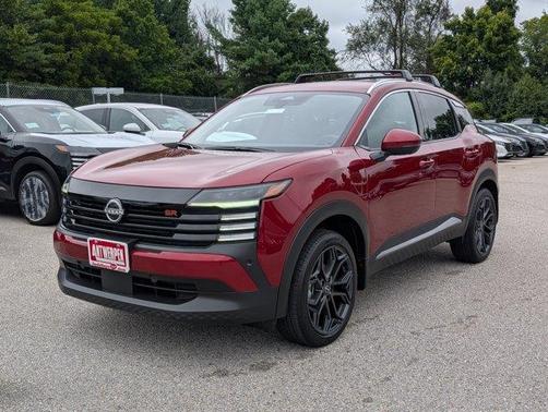 2025 Nissan Kicks SR