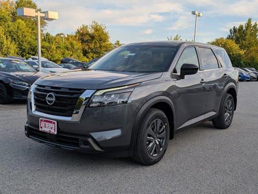 2025 Nissan Pathfinder S