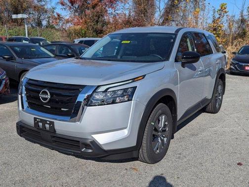 2025 Nissan Pathfinder S