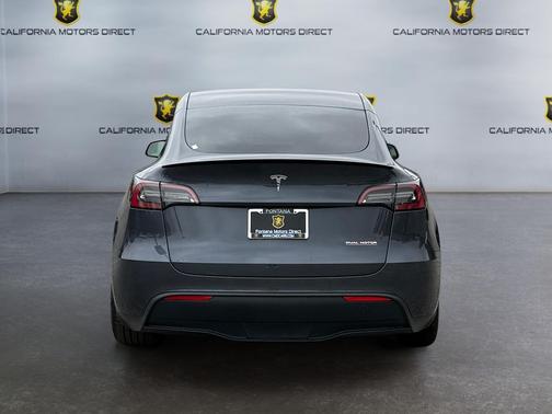 Gray 2022 Tesla Model Y Performance Dual Motor All-Wheel Drive