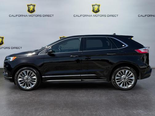 AGATE BLACK METALLIC 2021 Ford Edge Titanium