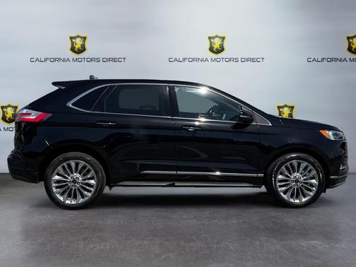 AGATE BLACK METALLIC 2021 Ford Edge Titanium