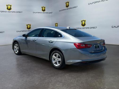 Sterling Gray Metallic 2024 Chevrolet Malibu FWD 1LT