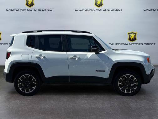 Alpine White Clearcoat 2023 Jeep Renegade Upland