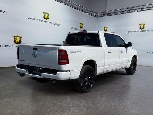 Ivory White Tri-Coat Pearlcoat 2022 RAM 1500 Laramie