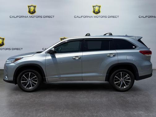 Celestial Silver Metallic 2017 Toyota Highlander XLE