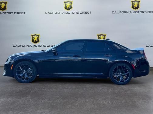 2022 Chrysler 300 S