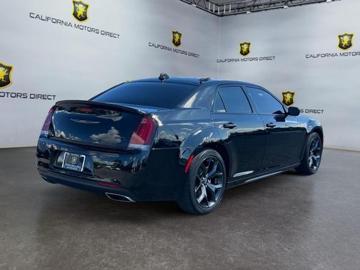 2022 Chrysler 300 S