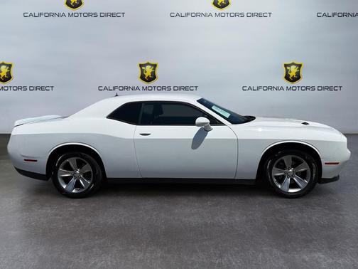 White Knuckle Clearcoat 2020 Dodge Challenger SXT