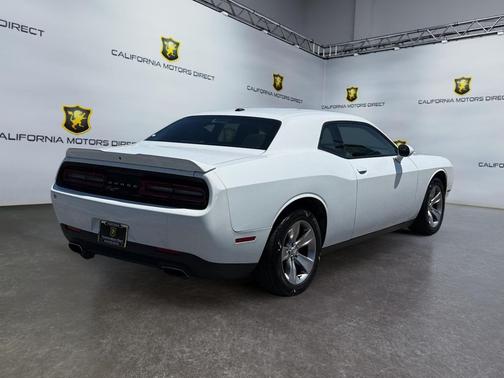 White Knuckle Clearcoat 2020 Dodge Challenger SXT
