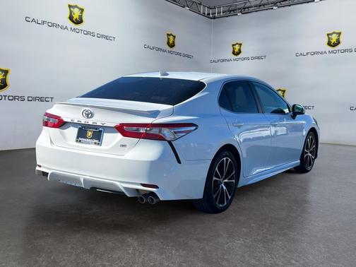 2020 Toyota Camry SE