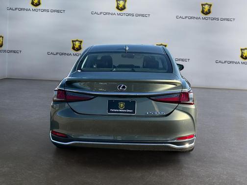 2020 Lexus ES 300h Base