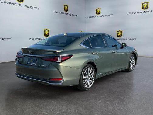 2020 Lexus ES 300h Base
