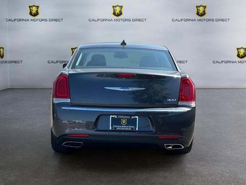 2022 Chrysler 300 Touring