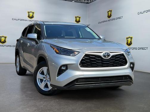 2024 Toyota Highlander LE