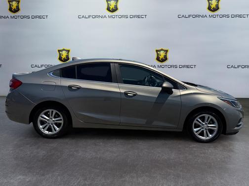 Pepperdust Metallic 2017 Chevrolet Cruze LT
