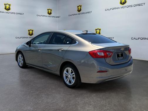 Pepperdust Metallic 2017 Chevrolet Cruze LT
