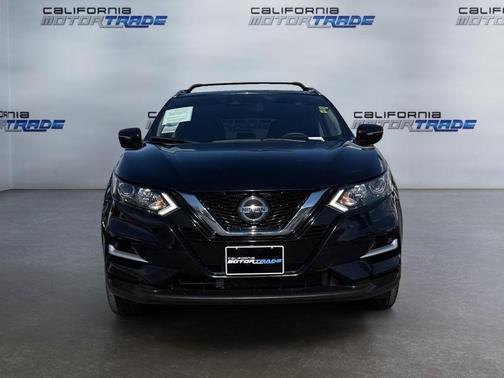 Magnetic Black Pearl 2022 Nissan Rogue Sport SL