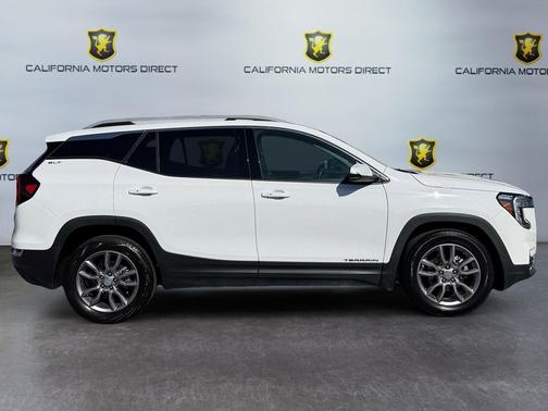 Summit White 2023 GMC Terrain SLT