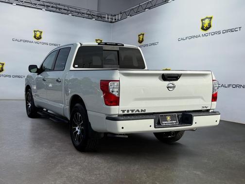 2021 Nissan Titan SV