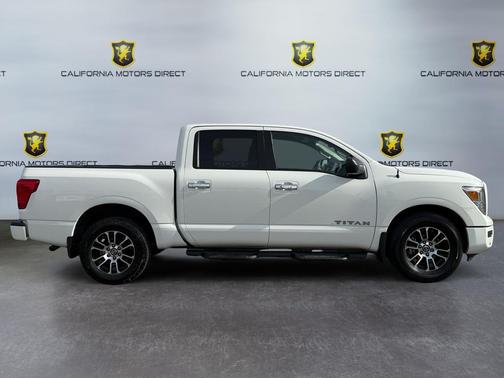 2021 Nissan Titan SV