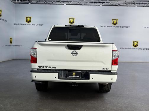2021 Nissan Titan SV