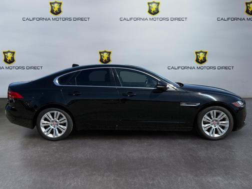 Black 2016 Jaguar XF 35t Premium