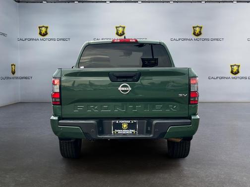 2023 Nissan Frontier SV