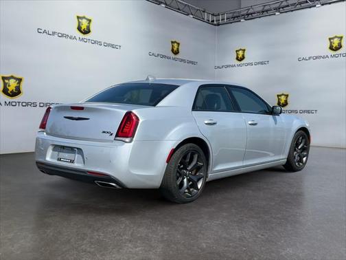2022 Chrysler 300 S