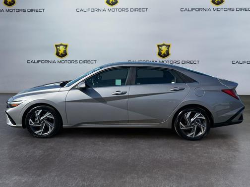 2025 Hyundai ELANTRA SEL