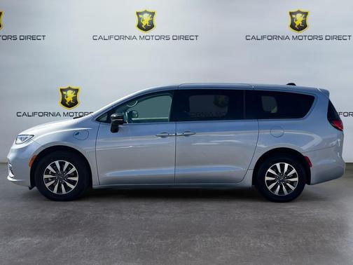 2024 Chrysler Pacifica Hybrid Select
