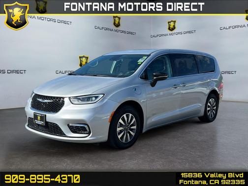 2024 Chrysler Pacifica Hybrid Select