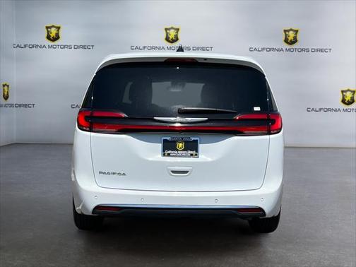 2023 Chrysler Pacifica Touring